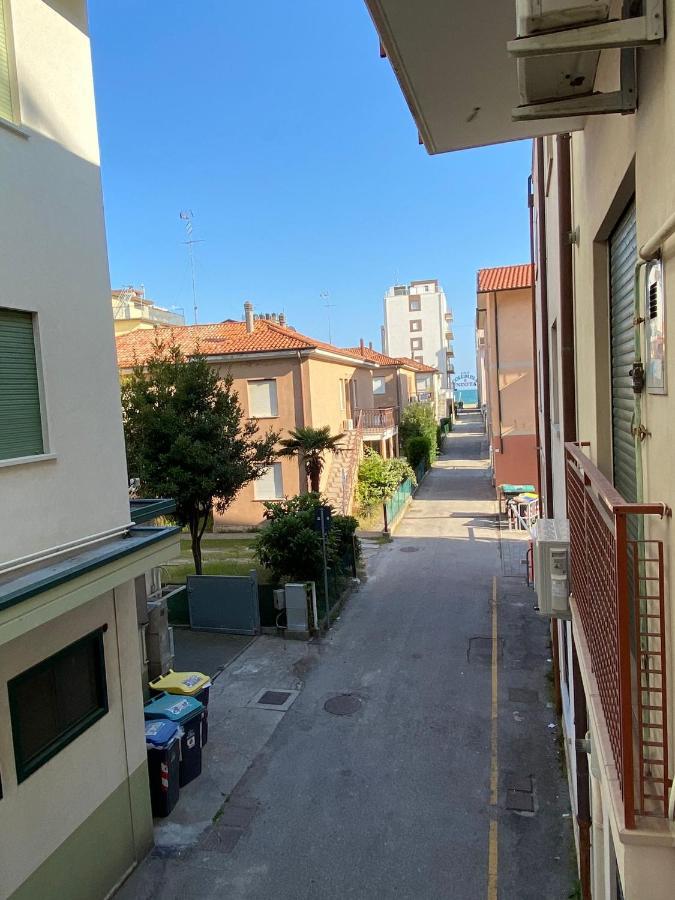 Euroresidence - Piazza Mazzini- 30 Mt Dal Mare - Immobil Relax Lido di Jesolo Buitenkant foto