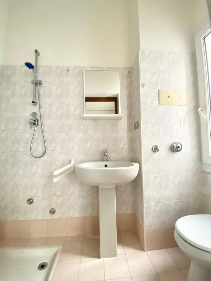 Euroresidence - Piazza Mazzini- 30 Mt Dal Mare - Immobil Relax Lido di Jesolo Buitenkant foto