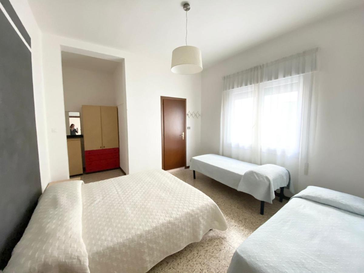 Euroresidence - Piazza Mazzini- 30 Mt Dal Mare - Immobil Relax Lido di Jesolo Buitenkant foto